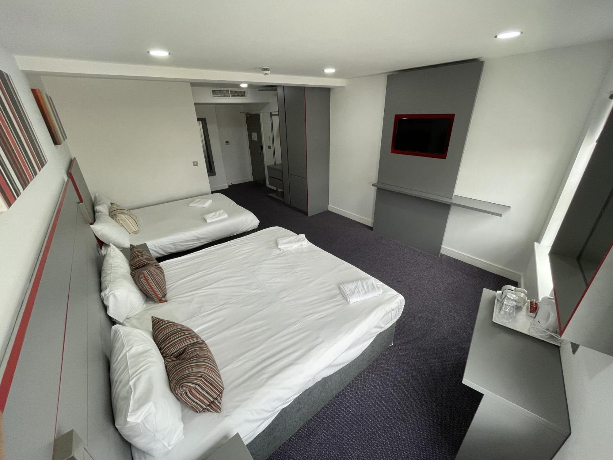 Ilford Hotel Goodmayes Room photo